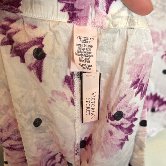 NWT Victoria’s Secret XL Floral Print Women's Pajama Set - Pink and White - Picture 5 of 5
